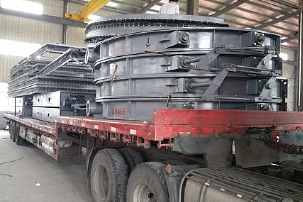 膨胀节和挡板门发货